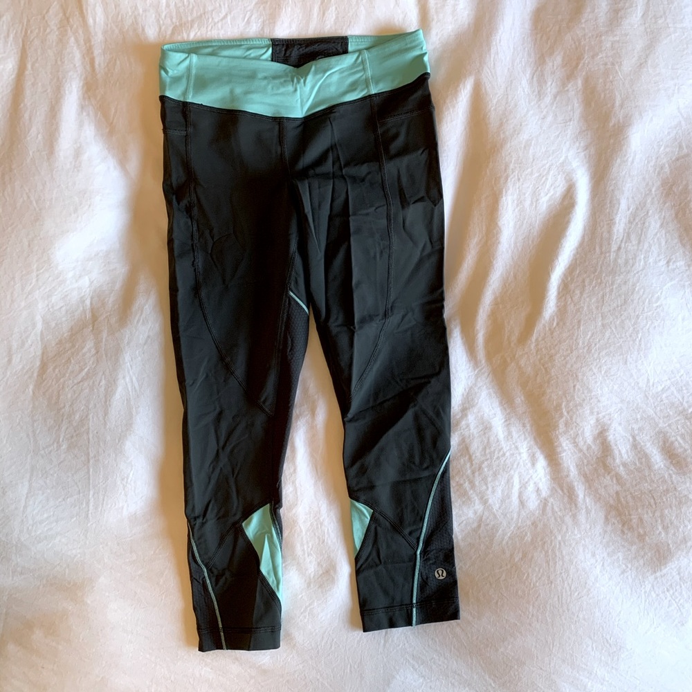 Lululemon cropped gray leggings